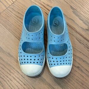 Native Mary Jane light blue waterproof shoes, size kids 12